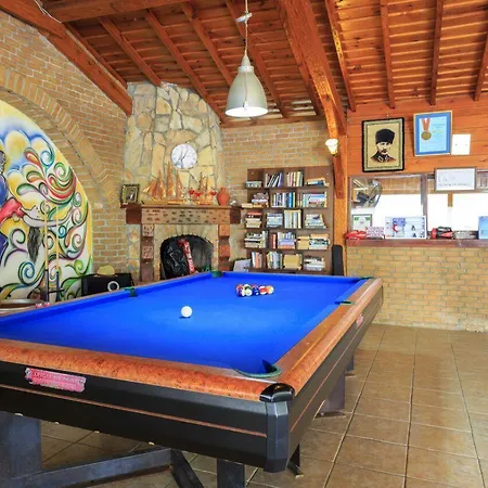 公寓式酒店 米克维公寓和酒店 3*