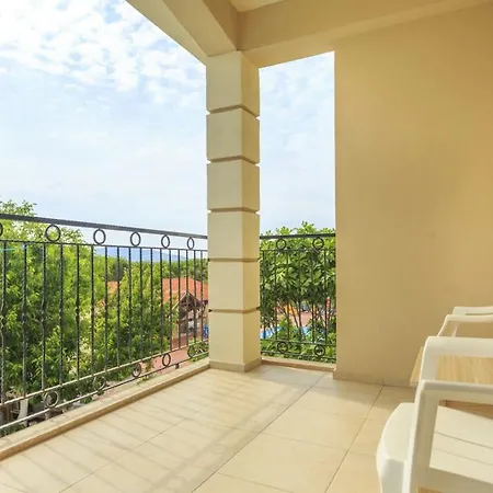 Milkyway & Apartahotel